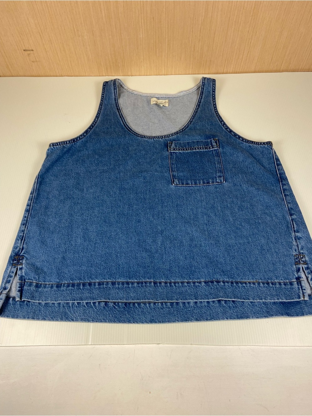 Universal Thread Denim Tank Top XL Blue Lyocell Pocket Sleeveless Relaxed